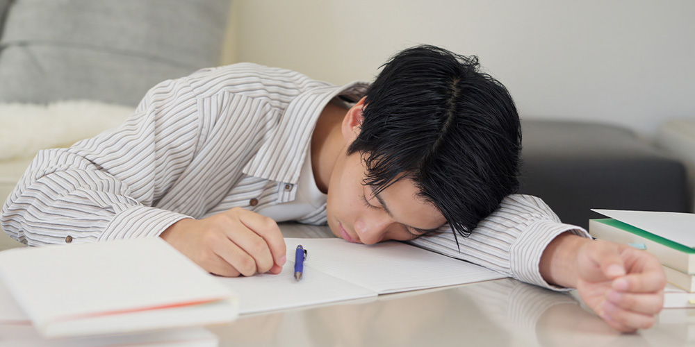 働きながら公務員を目指すのは無理？社会人が後悔しないための3つの指標｜資格スクール 大栄